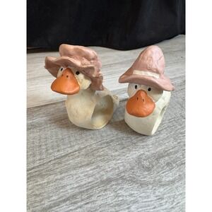 Set of 2 Ceramic Duck Napkin Rings Holders Orange Beak Pink Hats Mr Duck